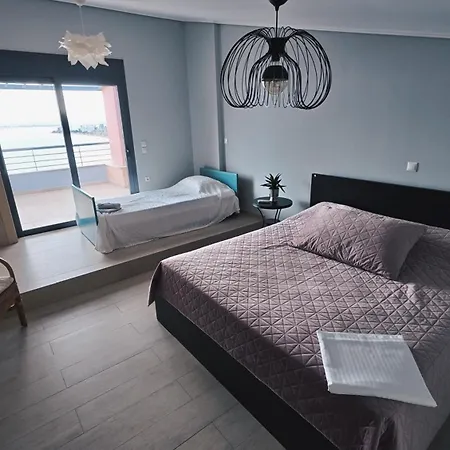 Alia Beachfront Penthouse With Sea View * Lefkandí