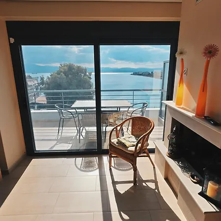 Alia Beachfront Penthouse With Sea View شقة *