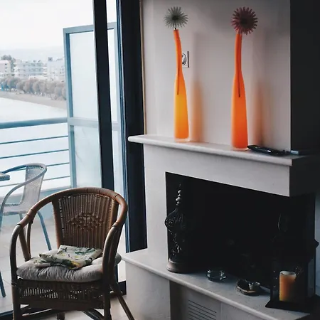 Alia Beachfront Penthouse With Sea View شقة ليفكاندي شالكيداس