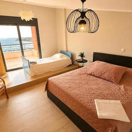 Alia Beachfront Penthouse With Sea View Lägenhet *